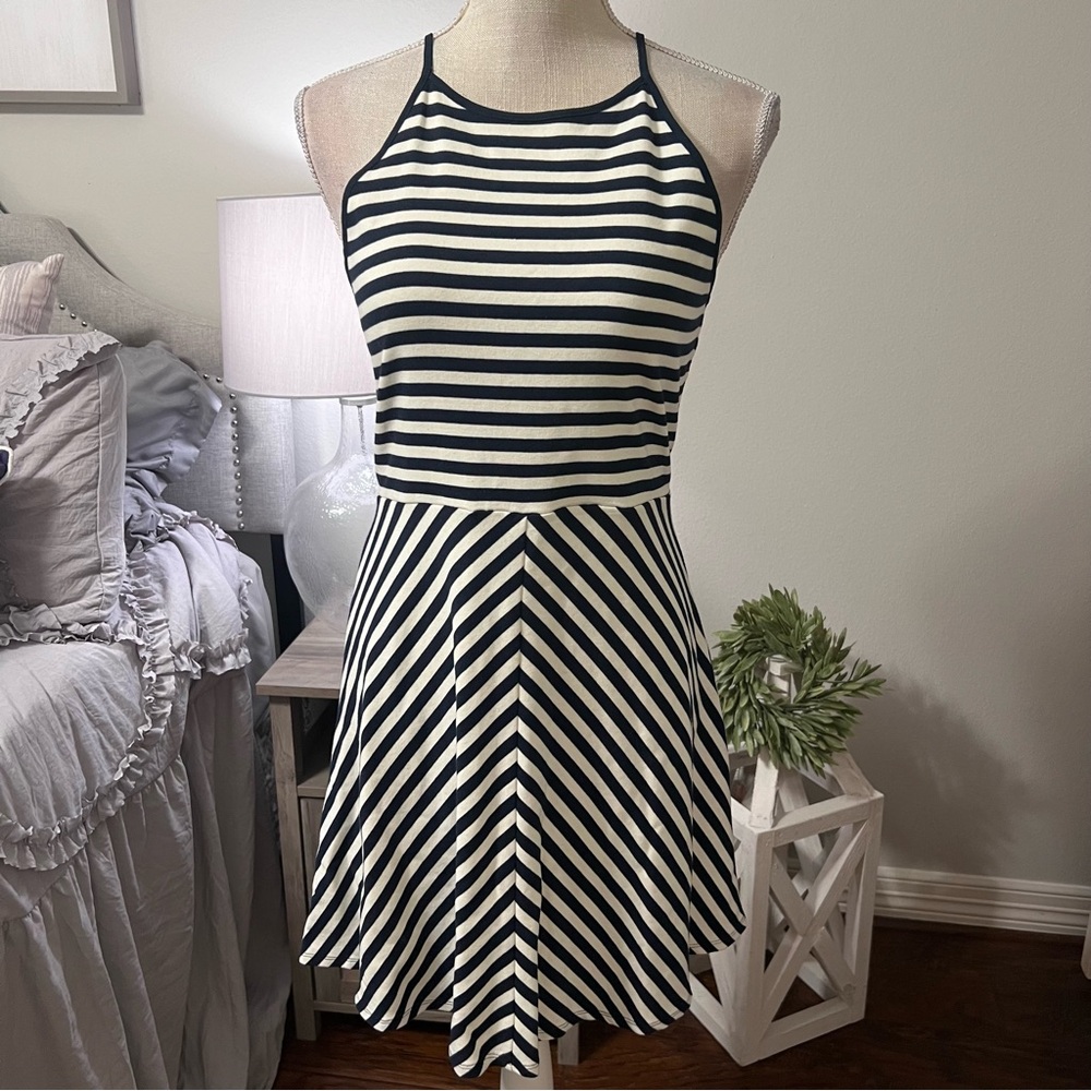 NWT Cremieux Navy/Ivory Noah Knit Halter Style Dress Size Small